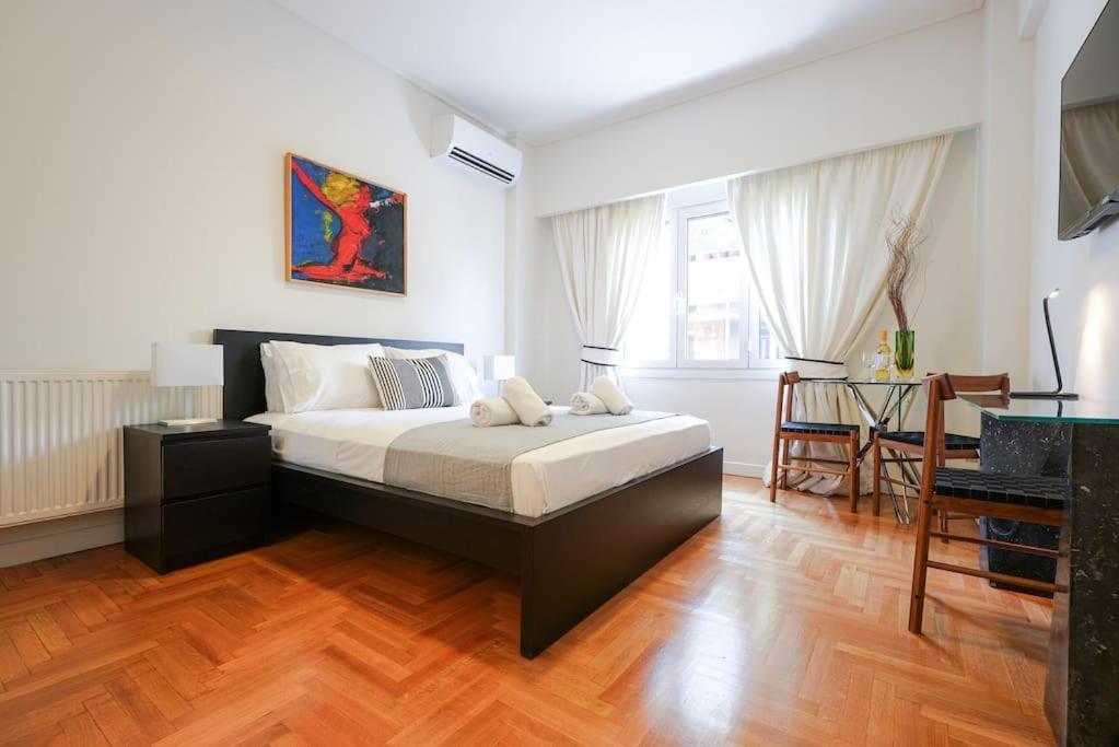 Syntagma Square, 60Sqm Dream Suite Athen Exterior foto